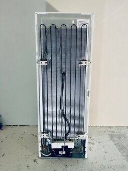 Beko RCSA 240K30W kombinovaná chladnička - 10