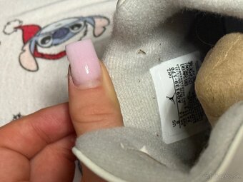 Jordan 4 Metalic Gold 39 - 10