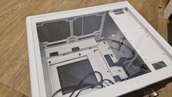 Extra kvalitná PC mATX mini ITX skrinka Jonsbo D30 - 10