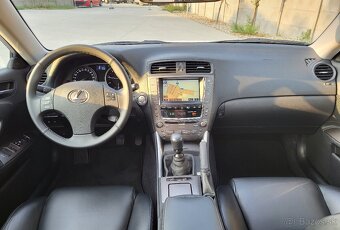 Lexus IS220d - 10