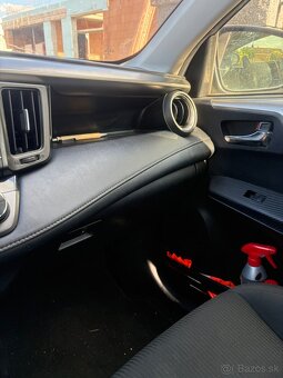 Toyota RAV4 2,2 D-CAT A/T - 10