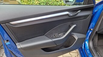 ŠKODA OCTAVIA COMBI 2.0 TDI, r. v. 06/2022, 1. majiteľ - 10
