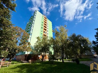 3- IZB. BYT (75m2) DVA BALKÓNY, KOMORA, SENICA - CENTRUM - 10