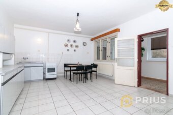 PREDAJ 4 iz RODINNÝ DOM S GARÁŽOU ČULENOVA HC - 10