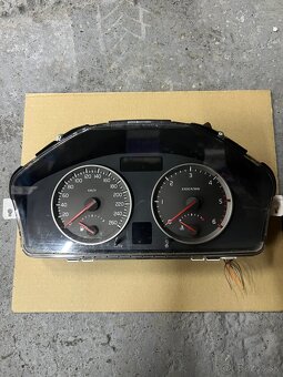 Rozpredam diely Volvo V50 - 10