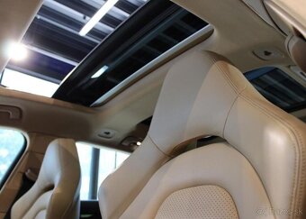 Porsche Panamera 4 Sport Turismo E-Hybrid Sport hybridní - 10