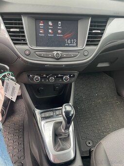 Opel Crossland 1.2i 96kw, r.12/2022, klima, automat, 1. maji - 10