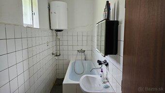 POKOJNÉ BÝVANIE ČI CHALUPA NA VÍKENDY, okr. Svidník - 10