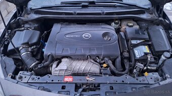 Opel Astra J sportstourer - 10