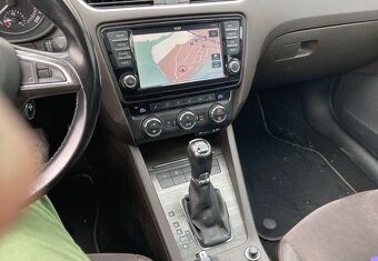 Škoda Octavia Combi SCOUT 2.0TDI ,,135KW. 4x4, - 10