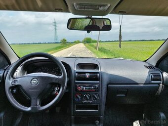 Opel Astra G 1.6 16V - 10