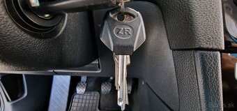 VW Golf 7 2.0 tdi 110 kw highline - 10