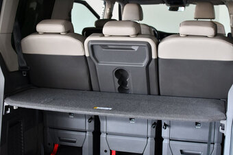 Volkswagen T7 Multivan Highline 2.0 TDI LANG DSG - 10