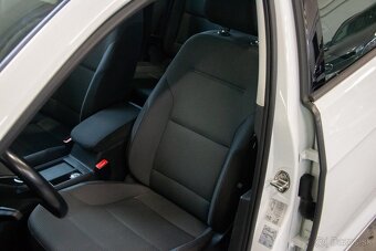 VOLKSWAGEN E-GOLF 2017 - 10