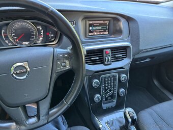 Volvo v40 . 2.0 Diesel - 10