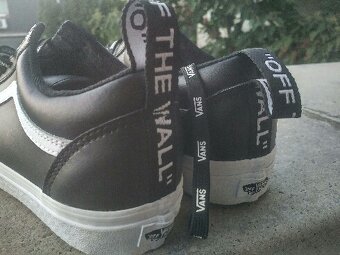 Reebok cierne NOVE velkost 37 a pol + VANS KOZENE 38 - 10