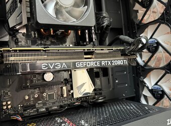 Ryzen 7 3800XT \16GB\RTX 2080Ti\SSD\850W Zdroj - 10
