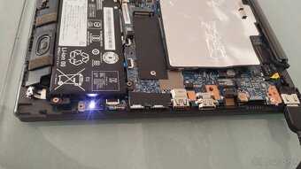 Predám notebook Lenovo na náhradné diely - 10