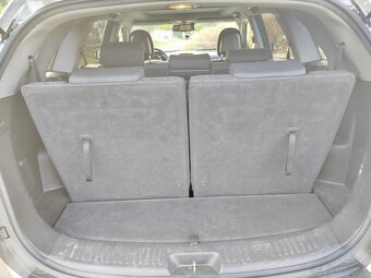 Predám Kia Sorento XM 2.2 CRDI 4x4 7 miestne - 10