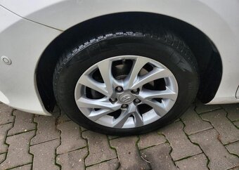Toyota Auris 1.6-KAMERA-KLIMA-NAVI - 10