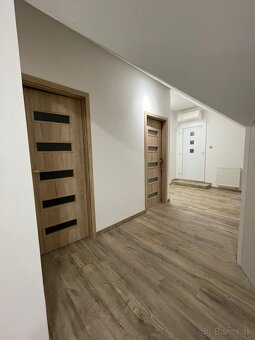 Prenájom 3.-izb.byt v centre Senca - 10