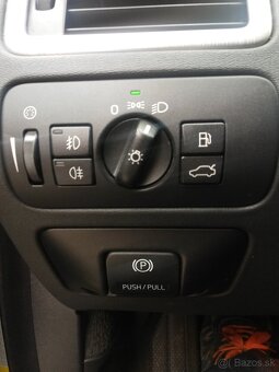 Volvo V70 D5 136kw - 10