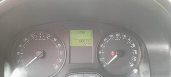 Predám Škoda Roomster 1,6 66KW 2012 - 10