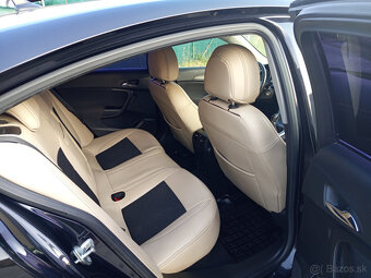 Opel Insignia 2,0 CDTI 96kw  Cosmo - 10