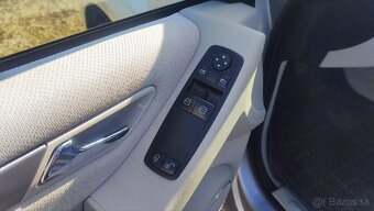 Mercedes-Benz B180 - 10