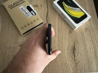 iPhone SE 2020 64GB - 10