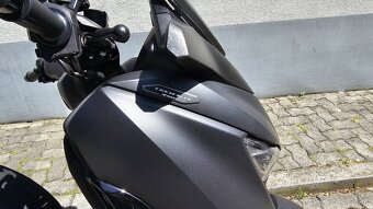 Yamaha x-max tech max 125 - 10