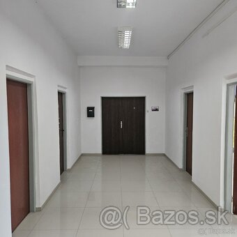 Kancelárske priestory 220m2 bývala Špedična firma - 10