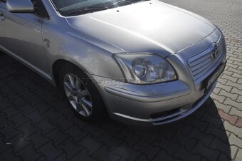 Toyota Avensis Combi 2.2 D-4D Exclusive - 10