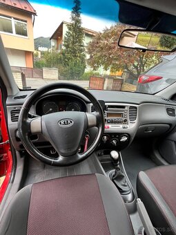 Kia Rio červená metalíza - 10