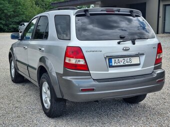 KIA SORENTO 2,5CRDi 4x4 - 10