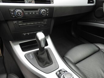 BMW 3 Touring 330d M-packet A/T 180 kW e91 - 10
