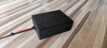 Adaptér batérie Milwaukee M18 - 10