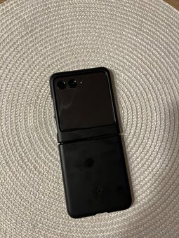 Motorola razr+ 2023 - 10