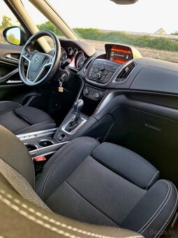 OPEL ZAFIRA TOURER 2.0 CDTi + INTEGROVANÝ NOSIČ BICYKLOV - 10