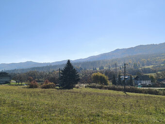 LUKRATÍVNE SLNEČNÉ POZEMKY S PRÍPOJKOU ELEKTRINY A VODY V NA - 10