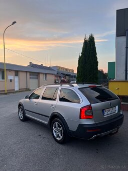 Škoda Octavia 2.0 tdi scout - 10