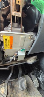 Predam na nahradne diely  fiat stilo  1.6 16v - 10