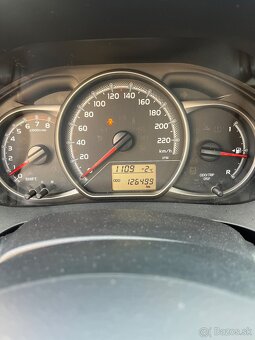 Toyota Yaris 1.33 Dual VVT-i Style - 10