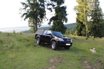 Toyota Hilux 2.5 I D-4D 88kw off-road - 10