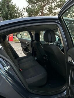 Opel Insignia 2.0 CDTi - 10
