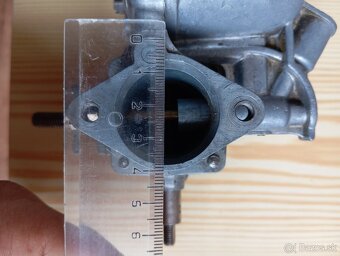 Predám karburátor Solex 30 UAHD - 10