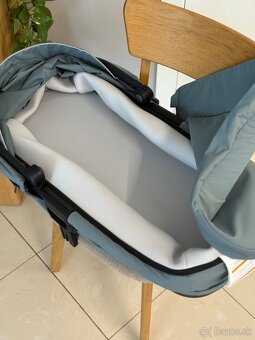 Thule Urban Glide 3 s prislušenstvom a vaničkou - 10