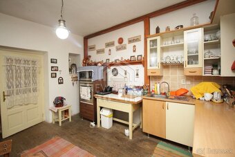 ZOBOR - 2 x RD na jednom pozemku, pôvodný stav - 10