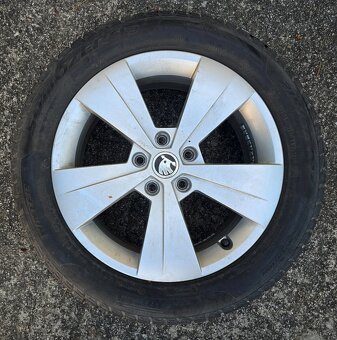 HLINÍKOVÉ DISKY ŠKODA 5x112 R17 S PNEU 215/55 R17 - 10