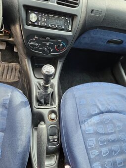 Peugeot 206 1.1 benzín rk 2005 - 10